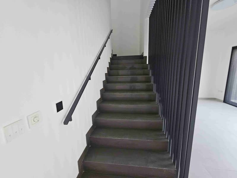 12 1000062459. jpg