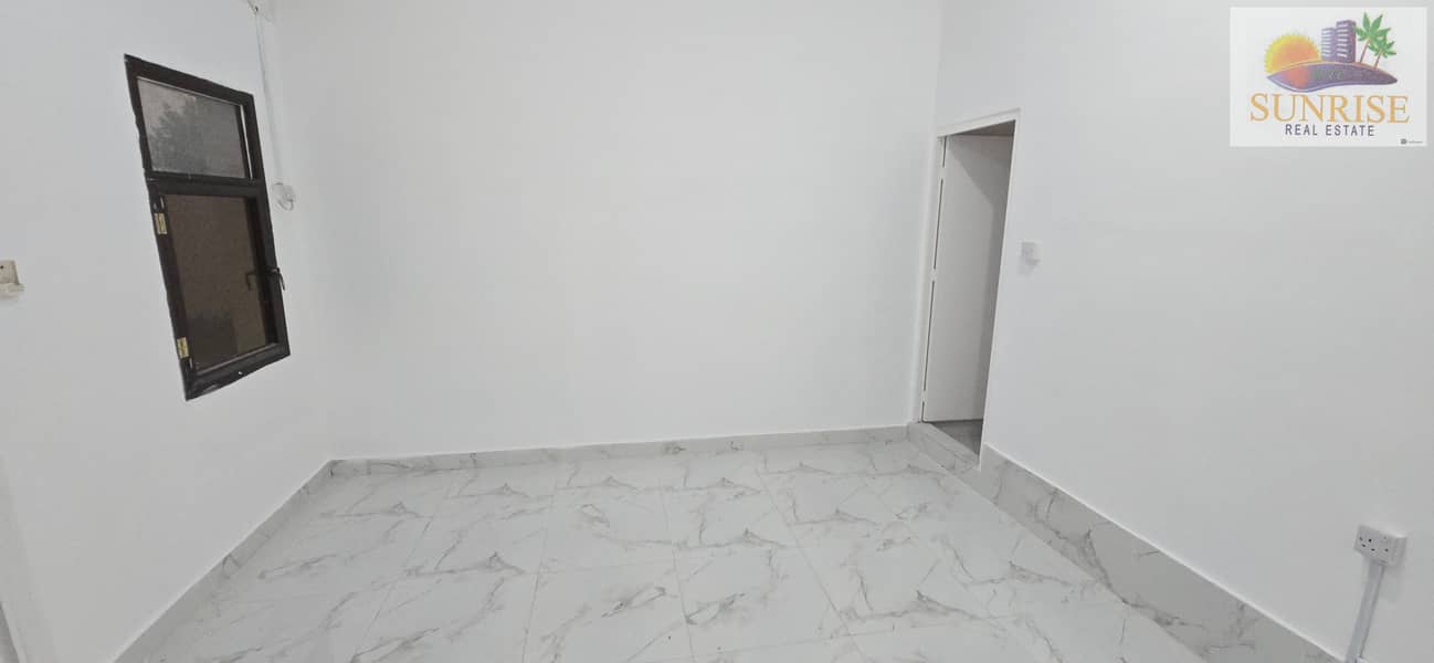 4 1000541060. jpg