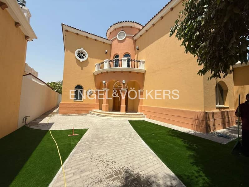 位于朱美拉公园社区，Legacy 5 卧室的别墅 450000 AED - 12052348