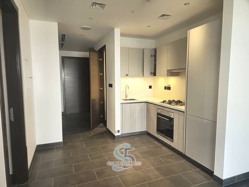 3 Kitchen 3. jpg