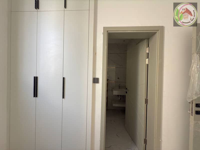 19 262fa8d3-8678-4a53-9630-5ab7ee97805e. jpg