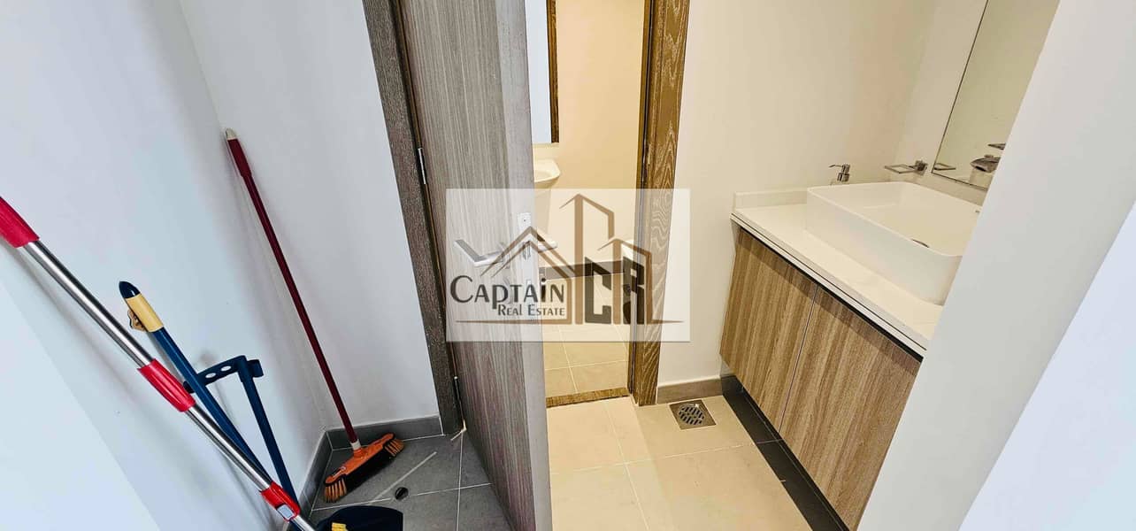 13 0c1baeb9-1cd9-4498-a4dd-8391eea52a8c. jpg