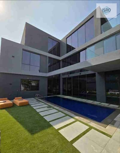 DISCOVER READY TO MOVE 5 BHK SIGNATURE VILLA.