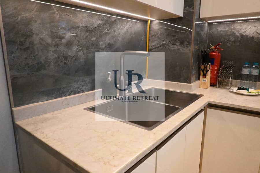 13 Kitchen 21. JPG