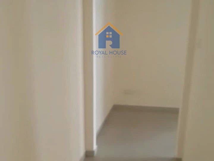 4 WhatsApp Image 2024-10-28 at 14.30. 35_52cbd948. jpg