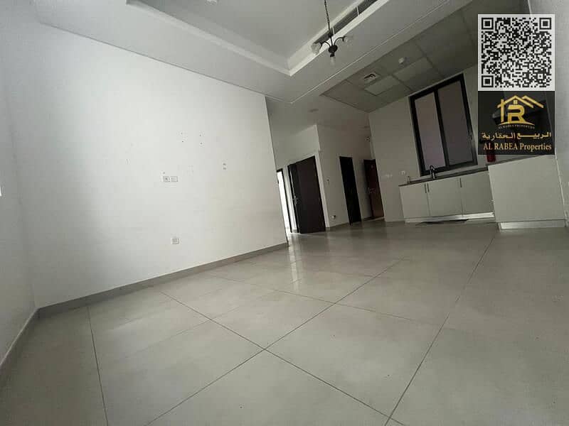 2 ee0992e2-5ffb-4dcb-9e0b-cc43c3acaa61. jpg