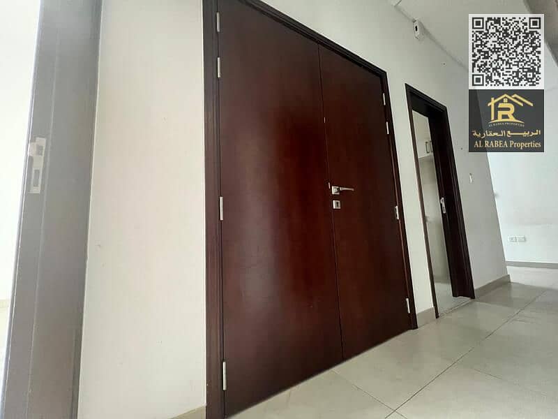 12 7b82cd93-d918-495b-a9a0-c70551fbf756. jpg