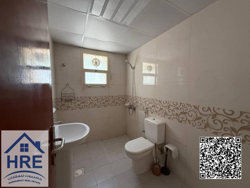 10 adc7a251-1b16-467d-9e37-c186d6c65222. jpg