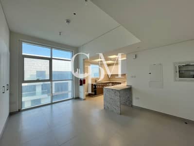 Studio for Rent in Al Raha Beach, Abu Dhabi - 6ebe543b-aae4-49bc-af05-f4ec9cee028b. jpg