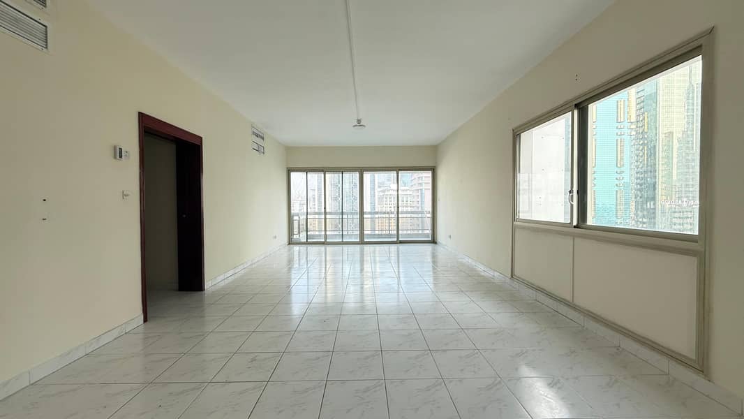 4 HALL 2. jpg