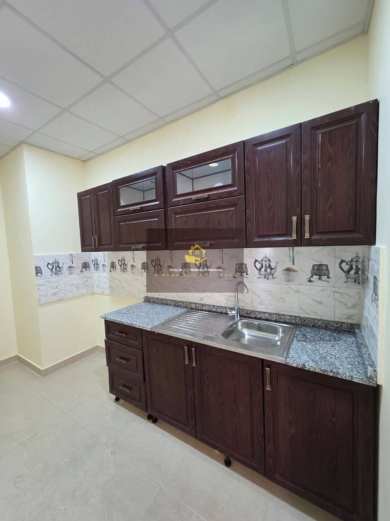 2 2b873da4-5eaa-43f3-9ac4-94bed2647e0a. jpg