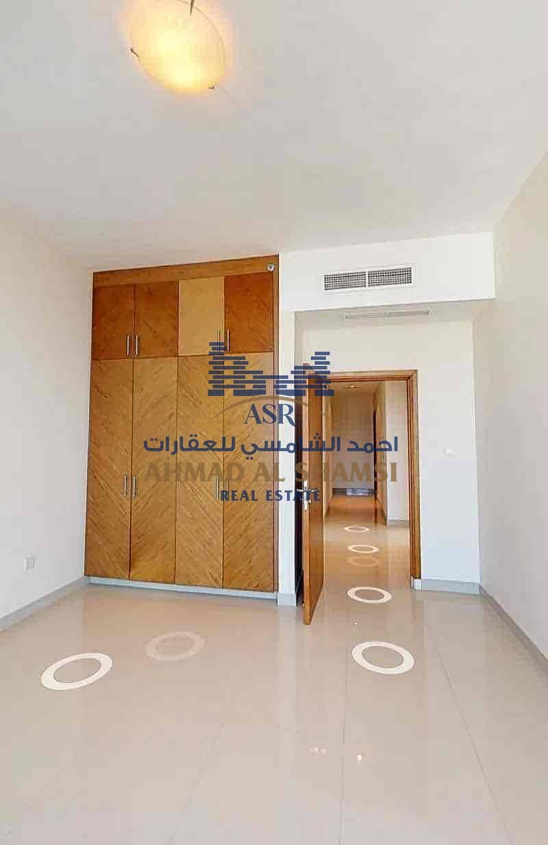 8 ac9f604c-917c-43ba-9b6c-8083709d8bed. jpg