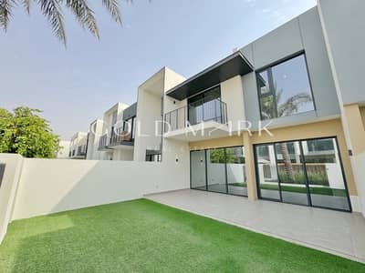 3 Bedroom Villa for Rent in The Valley by Emaar, Dubai - Chiller Free | Landscaped | Close To Pool