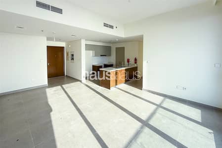 2 Bedroom Apartment for Rent in Downtown Dubai, Dubai - Unfurnished | High Floor | Full Sea Views