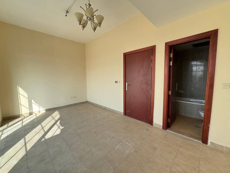 5 صورة واتساب بتاريخ 1446-12-06 في 10.37. 50_986834fd. jpg