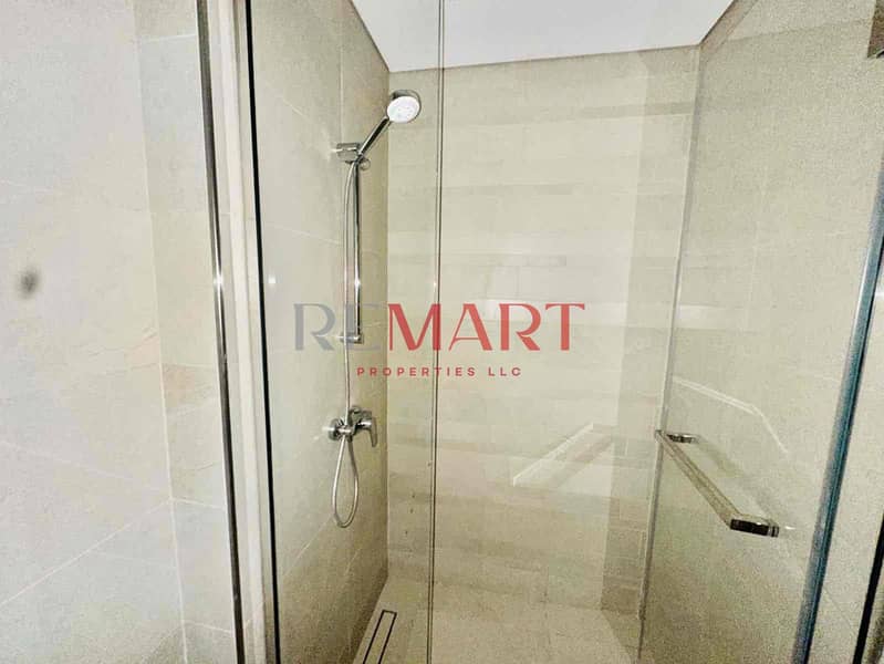 4 8ab20839-b20e-4f38-8813-fea30ba469da. jpg