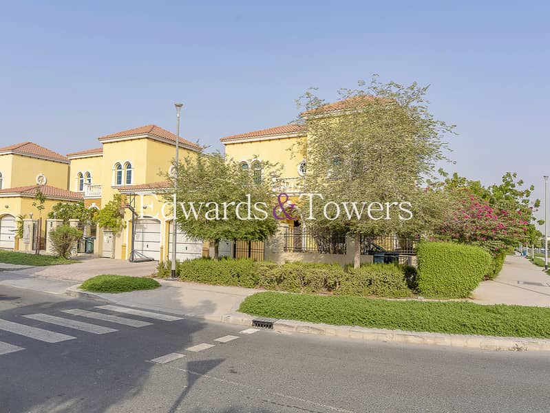 Вилла в Джумейра Парк,Legacy, 4 cпальни, 450000 AED - 12062658 Вилла в Джумейра Парк,Legacy, 4 cпальни, 450000 AED - 12062658