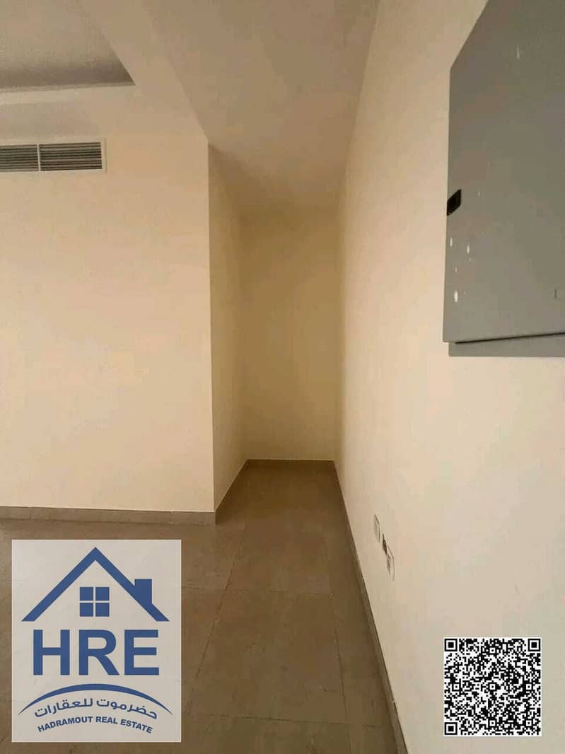 11 b829dbf6-9dfb-49e2-a067-cc2ee7fd03a9. jpg
