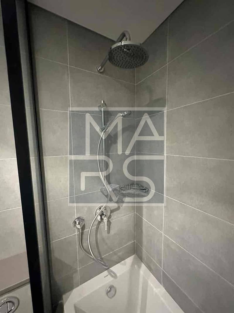 12 bd1e2095-caee-4ac9-926f-68e3017aa250. jpg