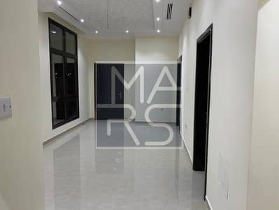 فیلا 5 غرف نوم للايجار في حوشي، الشارقة - IMG-20250209-WA0074. jpg