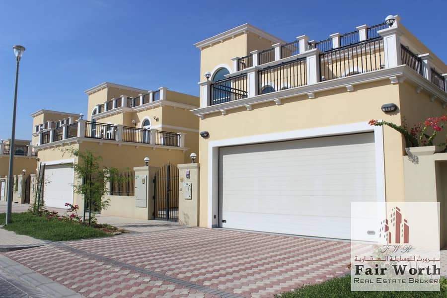 位于朱美拉公园社区，第9区 4 卧室的别墅 335000 AED - 3777887