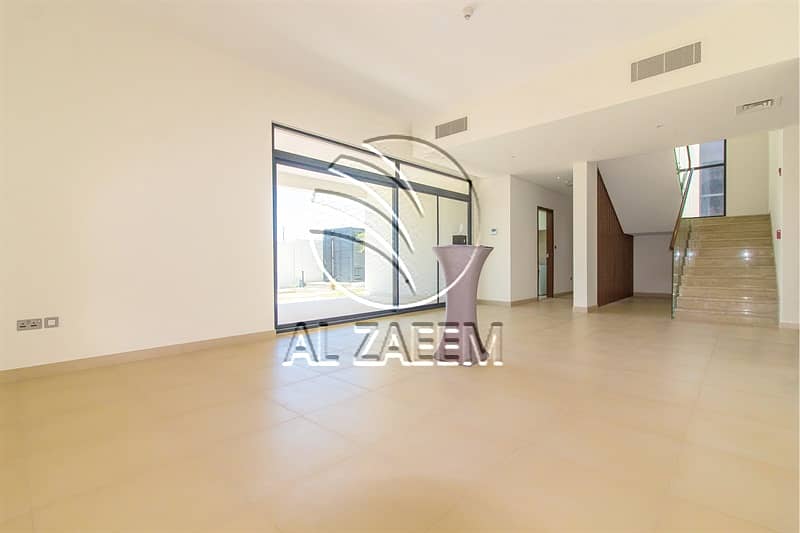 7 5 Bedroom Villa West Yas (13). jpg