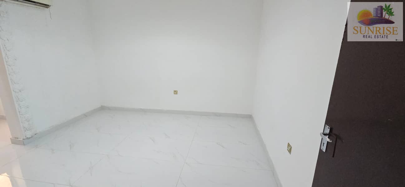 1000543042. jpg