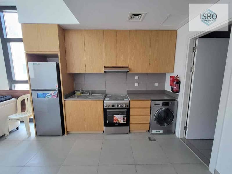 9 eecf7efe-c32f-4ba1-8371-fd4e5fd5ae49. jpg