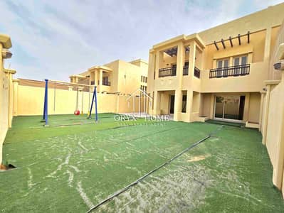 فیلا 4 غرف نوم للايجار في بني ياس، أبوظبي - 1000174923. jpg