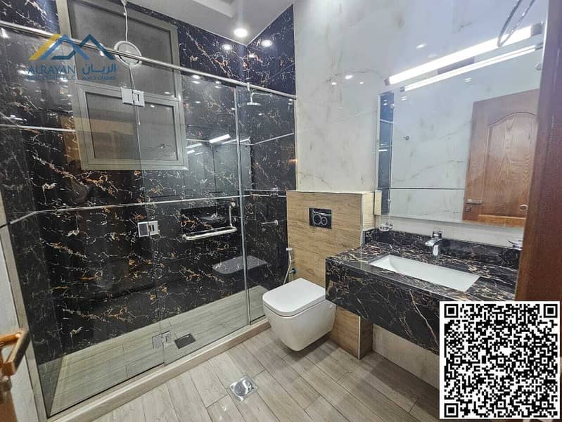 12 da0213ff-9ea1-4e96-9c2f-f0b1822ca920. jpg