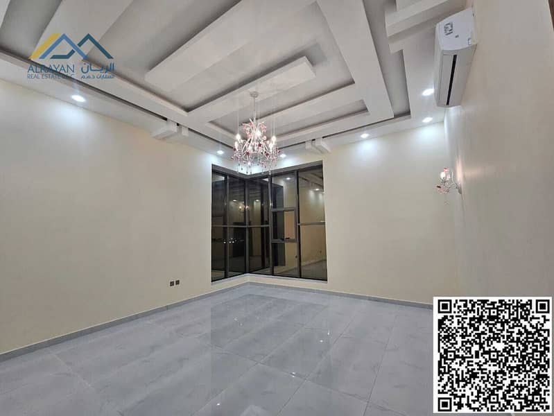 14 e2d305dc-7853-4dd0-84b6-c47cf4ac8e71. jpg