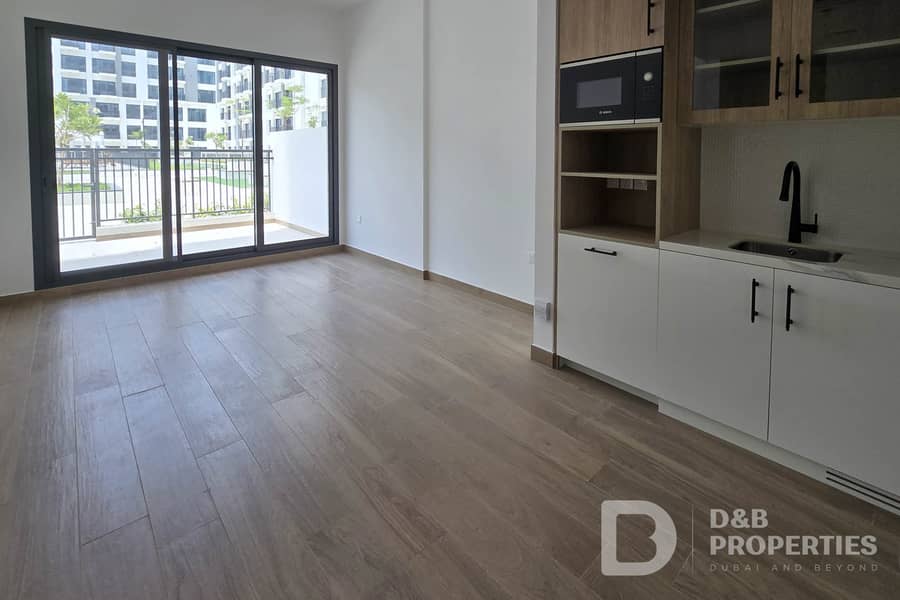 Largest 1BR | Pool View | Fully Equipped Kitchen Largest 1BR | Pool View | Fully Equipped Kitchen