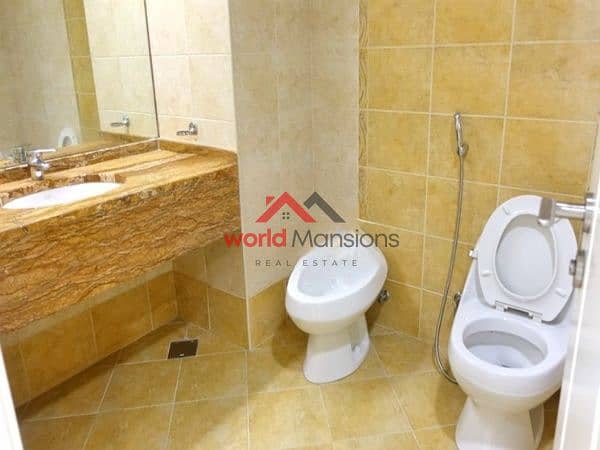 7 master bathroom. jpg
