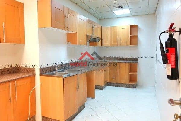 8 kitchen1. jpg