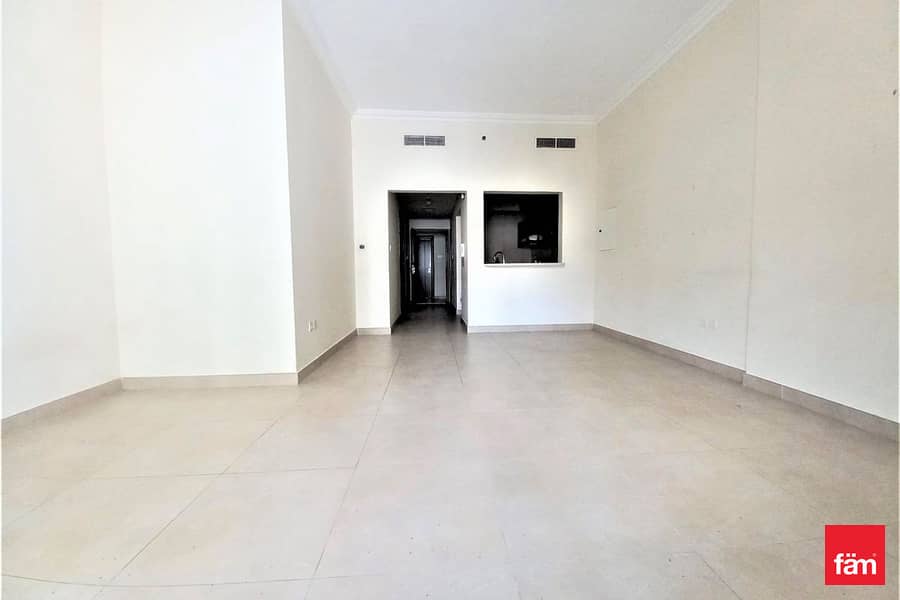 Large 1 BR | Unfurnished | Vacant In July