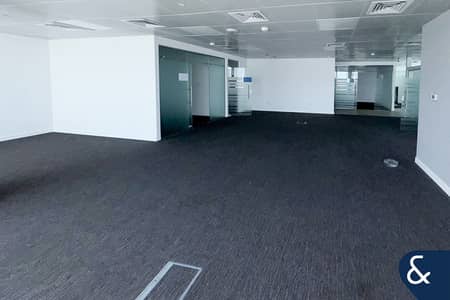 Office for Rent in Business Bay, Dubai - Open Work Space | End Unit | 4 Parking
