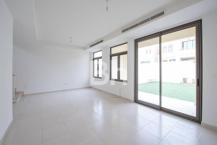 Large Plot | Back-to-Back | Middle unit