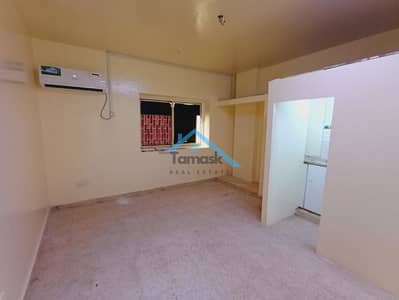 Building for Rent in Deira, Dubai - 5. jpg
