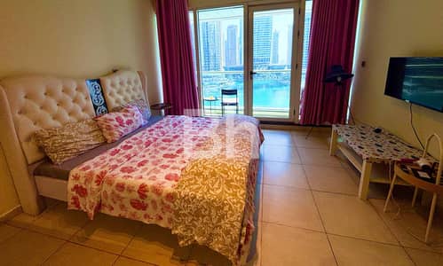 Studio for Rent in Jumeirah Lake Towers (JLT), Dubai - Full Lake View | Aesthetic Layout | Low Floor