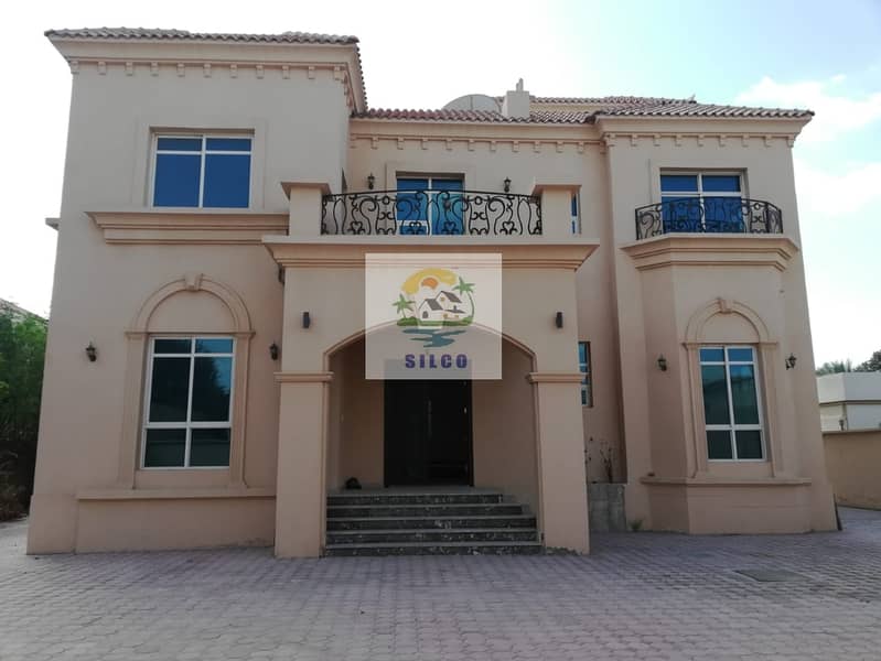 Duplex big villa in central A/C with 2 parking Duplex big villa in central A/C with 2 parking