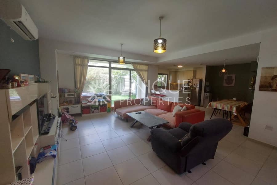 Таунхаус в Таун Сквер,Захра Таунхаусы, 3 cпальни, 155000 AED - 12070792 Таунхаус в Таун Сквер,Захра Таунхаусы, 3 cпальни, 155000 AED - 12070792