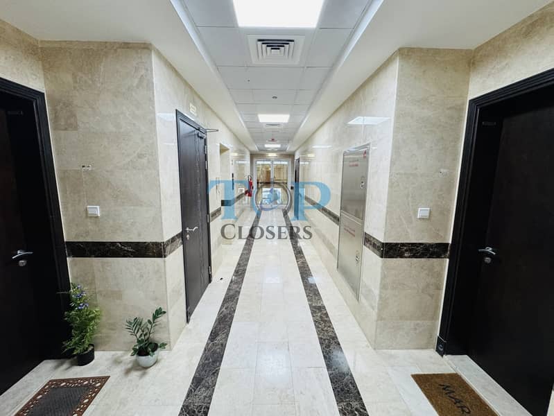 Near Tawam Hospital | Spacious & Clean | Wardrobe