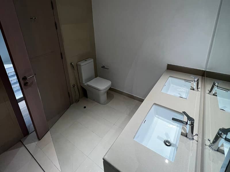 15 IMG-20250211-WA0135. png
