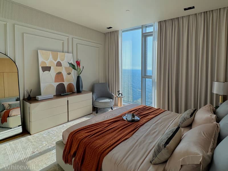 24 Master bedroom. jpg