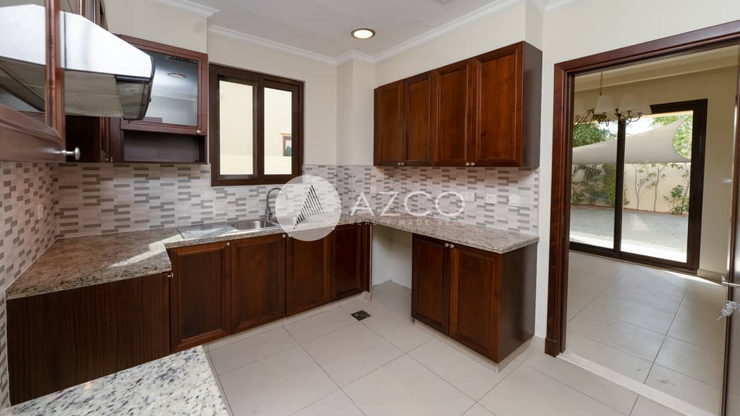 17 AZC05337. jpg