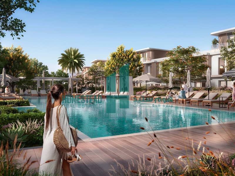 2 thoraya_family_pool. jpg