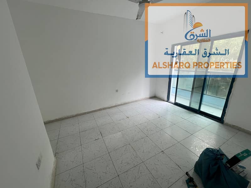 12 da4310b9-1511-4a81-8b18-97ebaeb69b62. jpg