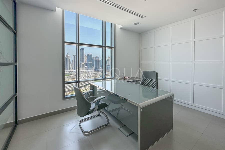 Luxury Office | Glass Partitions | Marina View