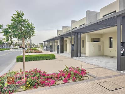 3 Bedroom Townhouse for Sale in Dubai South, Dubai - 379ce0a2-1512-11f0-b631-2a1c969565e3. jpg