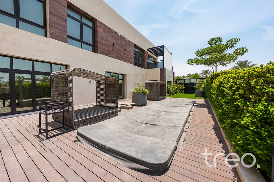 Private Pool & Outdoor BBQ | Branded | VOT